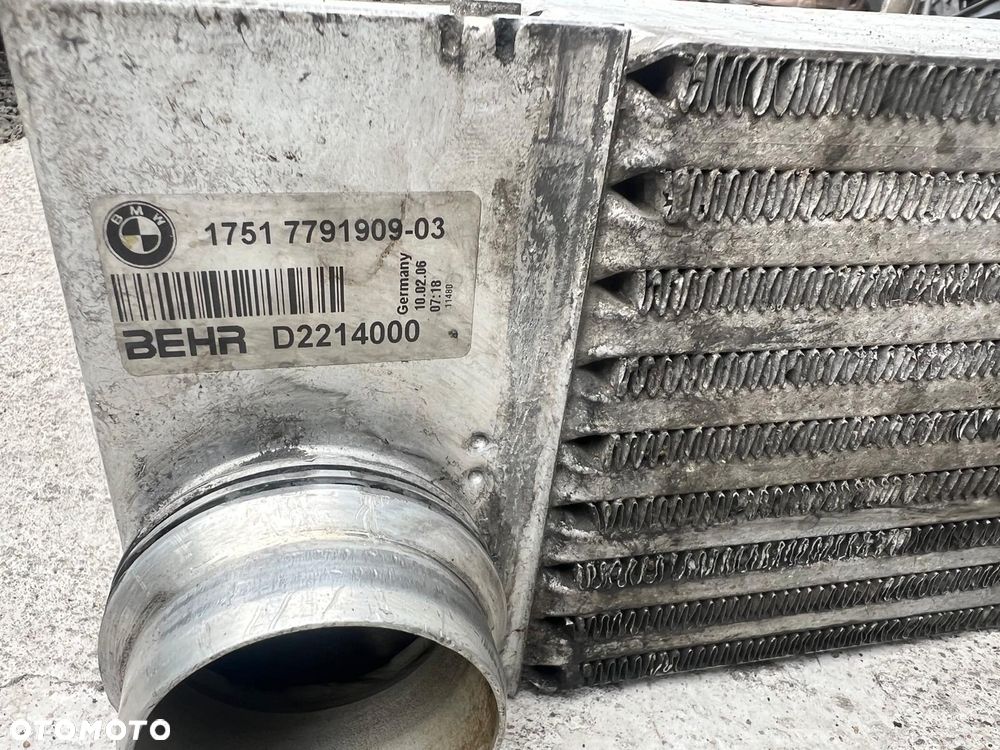 Intercooler chłodnica powietrza 535d e60 e61 7791909 - 2