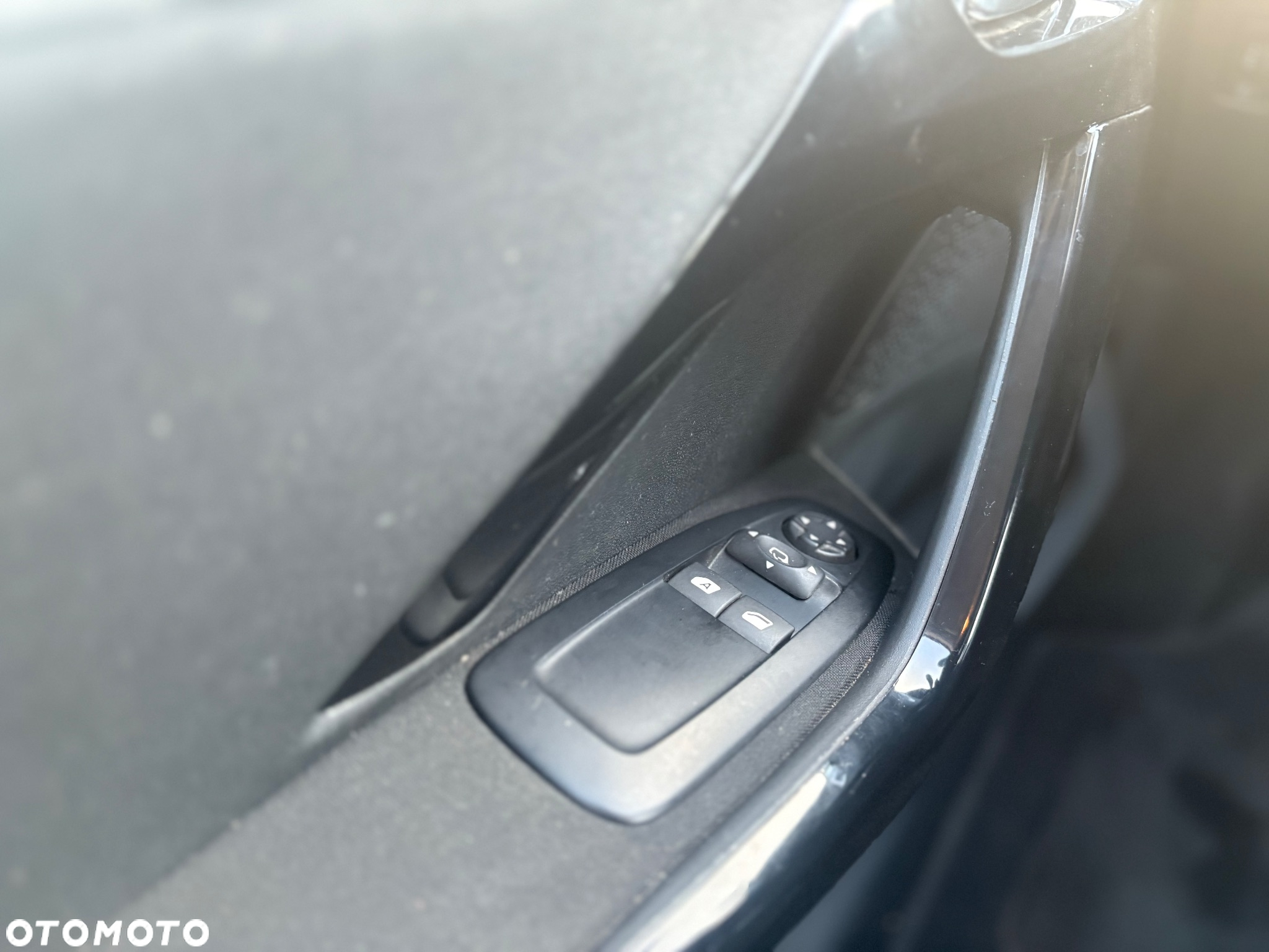 Peugeot 208 82 PureTech Style - 17