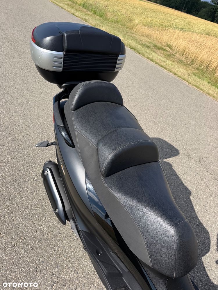 Piaggio MP-3 - 14