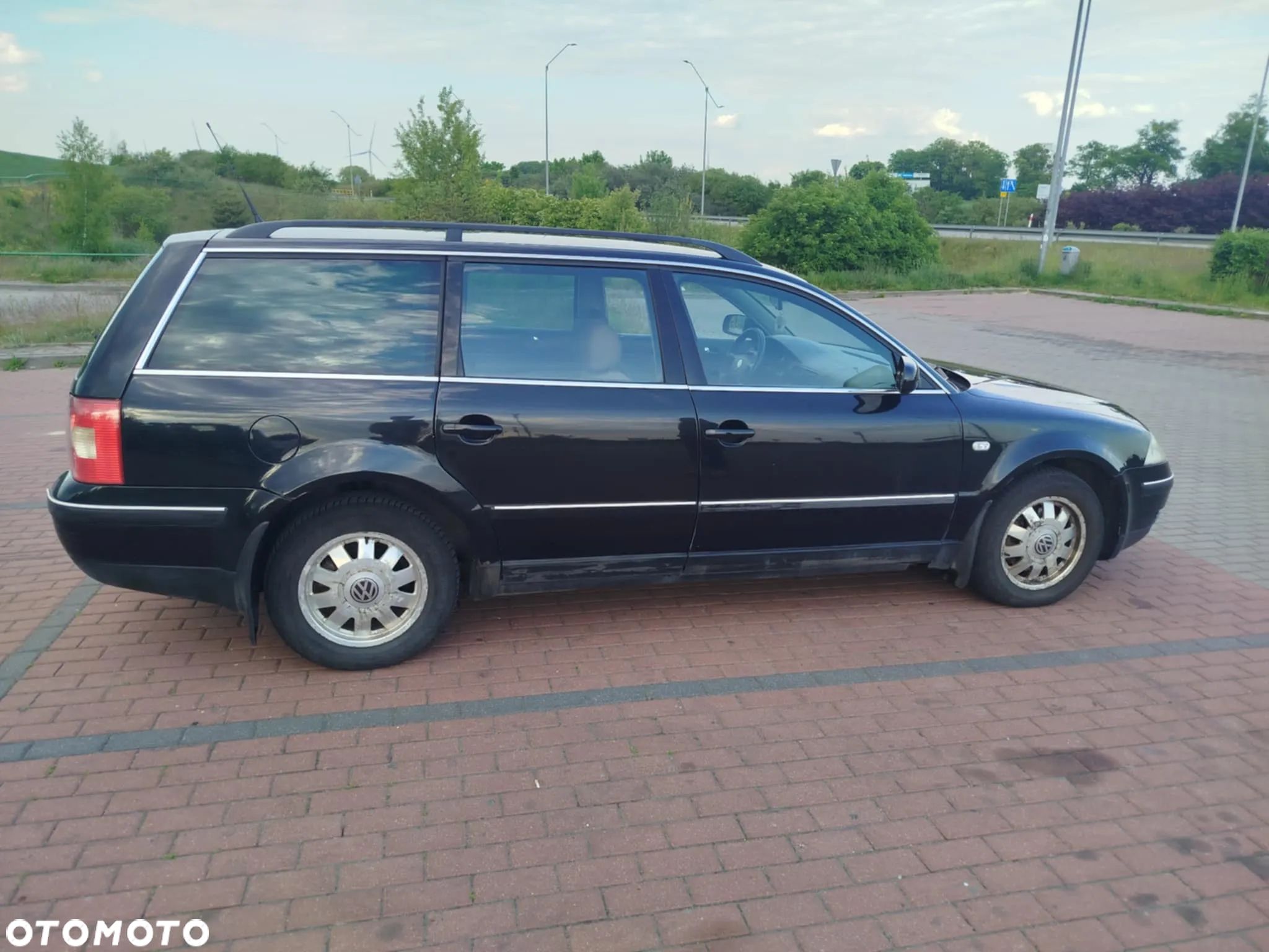 Volkswagen Passat 1.9 TDI Basis - 1