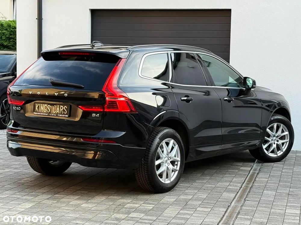 Volvo XC 60 B4 D Geartronic Momentum Pro - 4