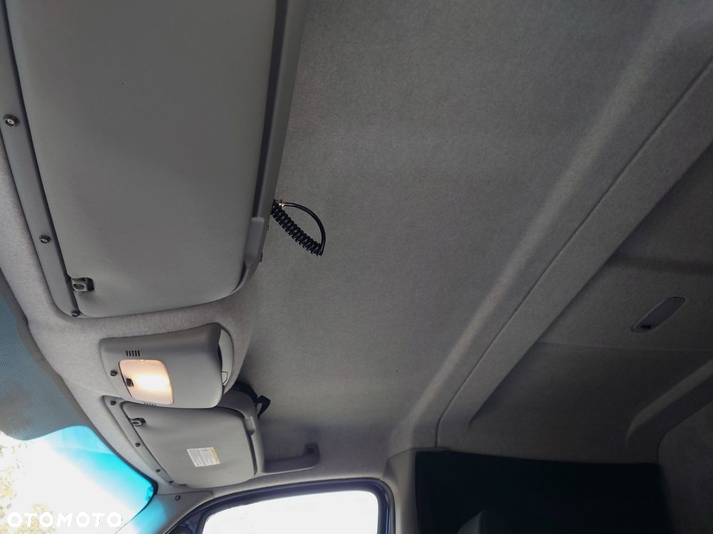 Mercedes-Benz Sprinter 319 - 23