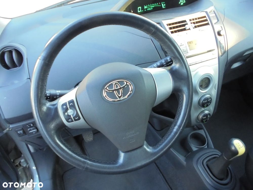 Toyota Yaris 1.3 VVT-i Travel - 7