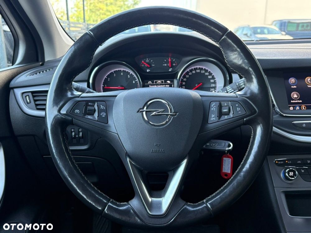Opel Astra 2021