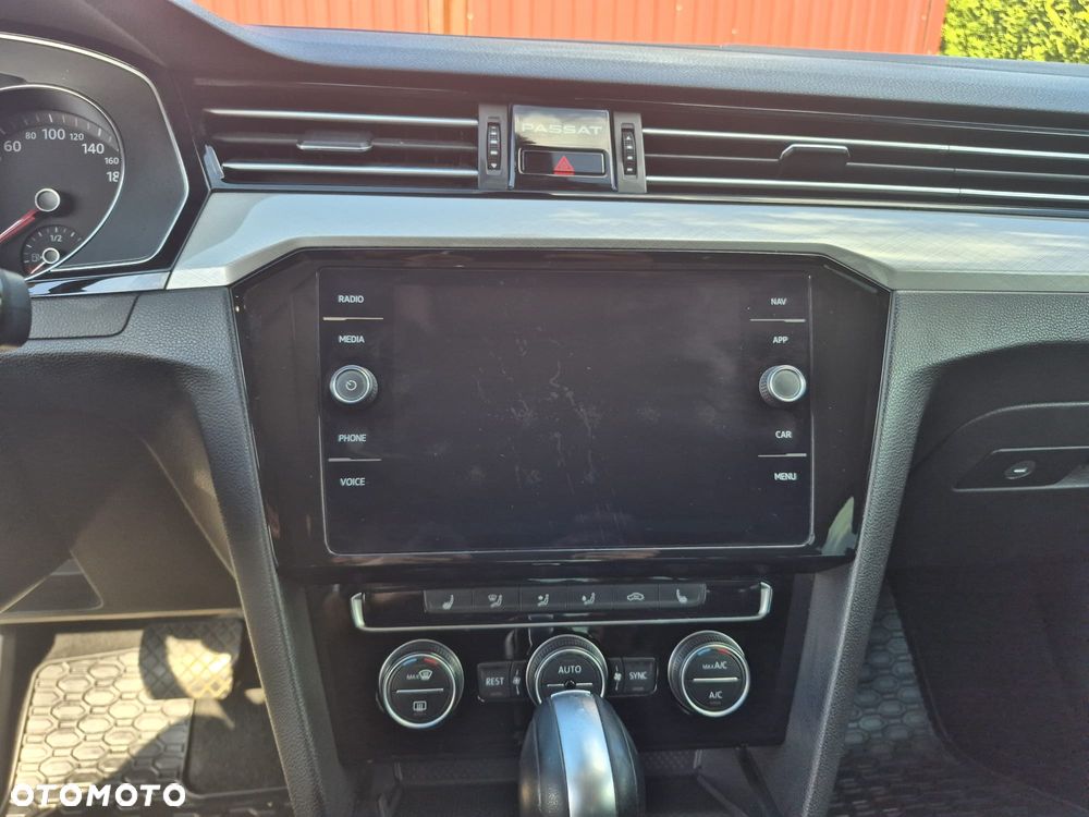 Volkswagen Passat 2.0 TSI Business DSG - 14