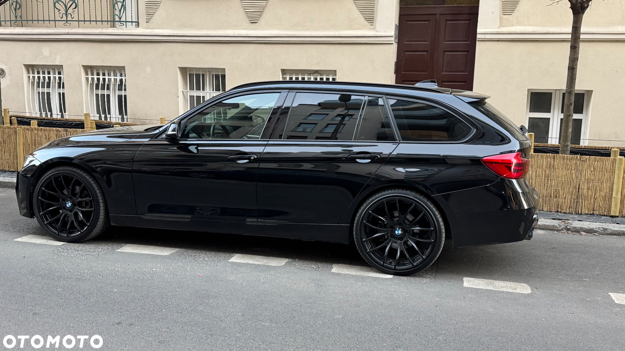 BMW Seria 3 330i xDrive - 24