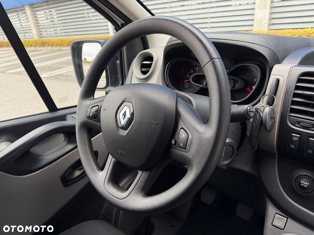 Renault TRAFIC 2019/20r 89tys km JAK NOWY Stan WZOROWY NAVI Bluetooth Tempomat Kamera FULL OPCJA Vivaro - 20