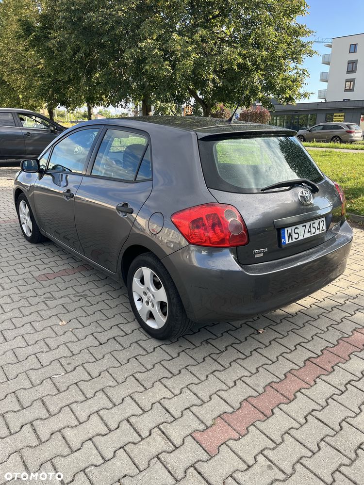 Toyota Auris - 5