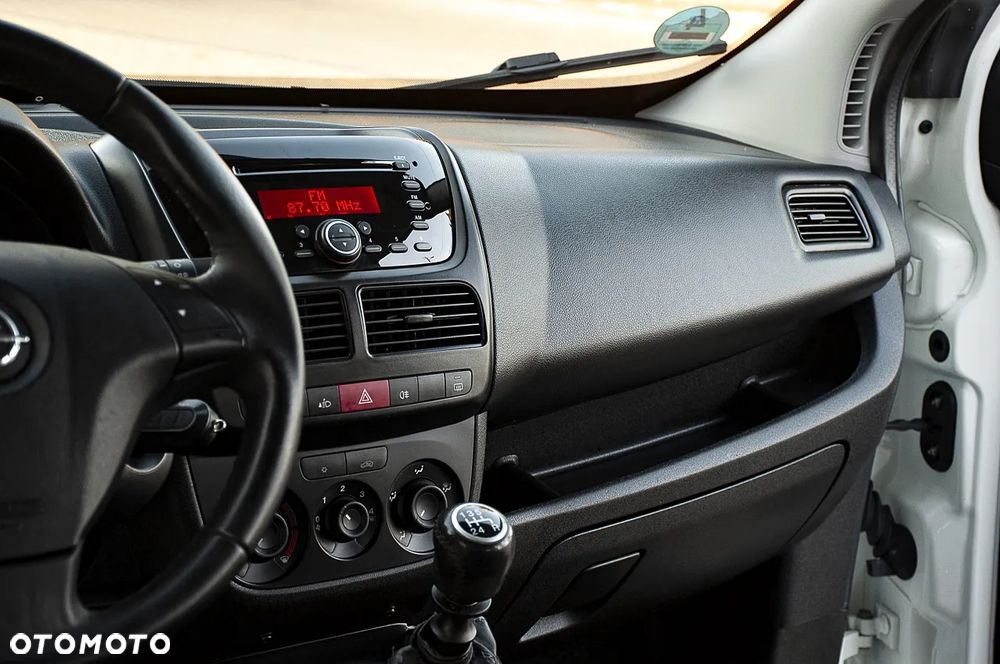 Opel Combo 1.4 Cosmo Eu6 - 27