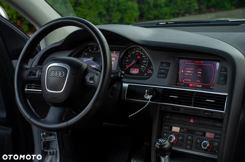 Audi A6 Limousine 2.4 - 24
