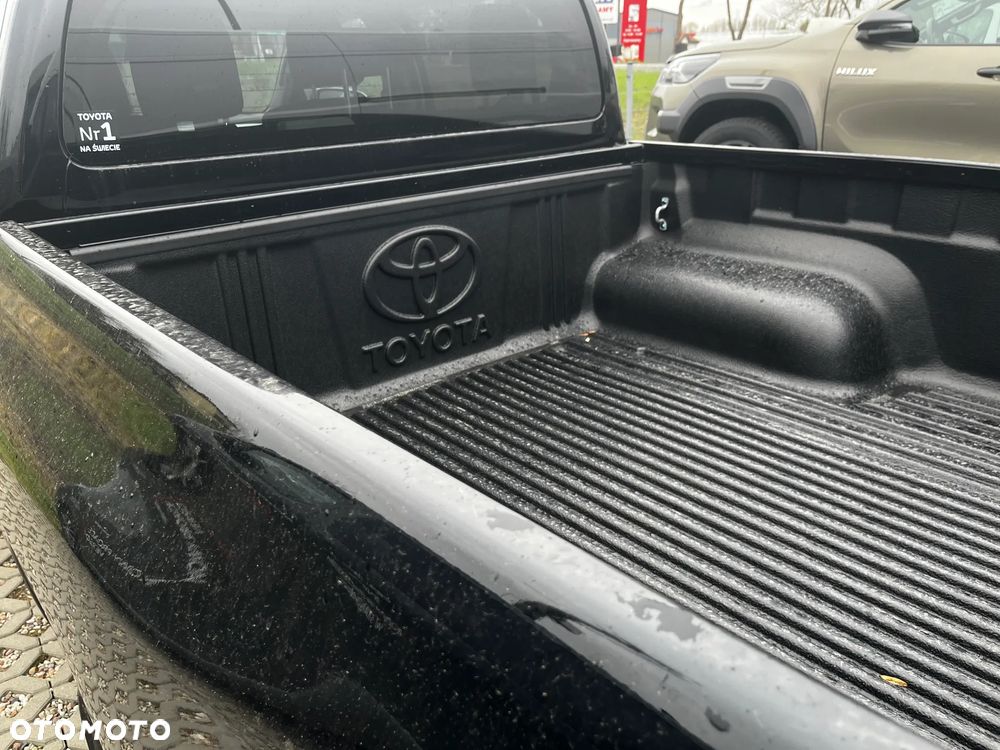 Toyota Hilux - 15