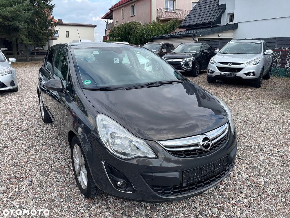 Opel Corsa 1.2 16V Cosmo - 4