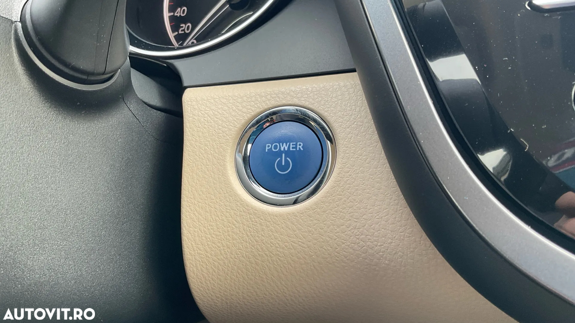 Toyota Camry 2.5 Hybrid Dynamic - 33
