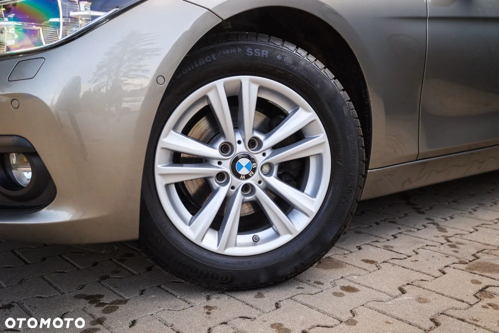 BMW Seria 3 318d Luxury Line - 26