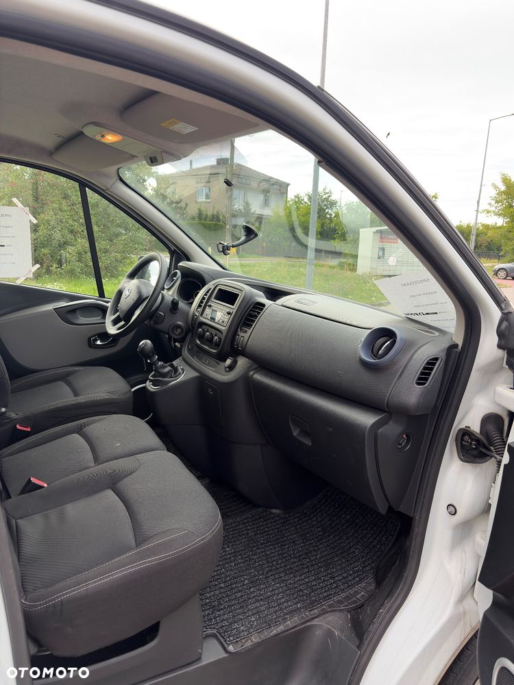 Nissan NV300 - 13