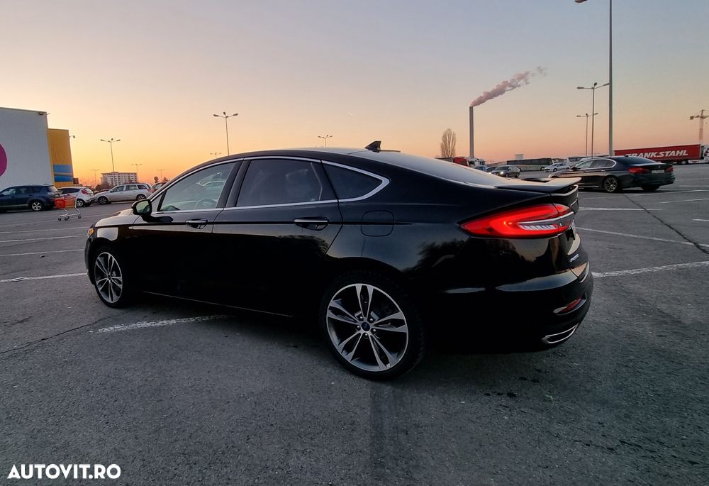 Ford Fusion - 4