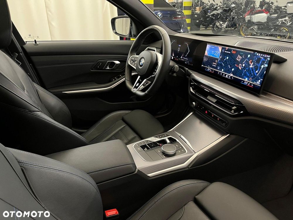 BMW Seria 3 330i xDrive M Sport - 40