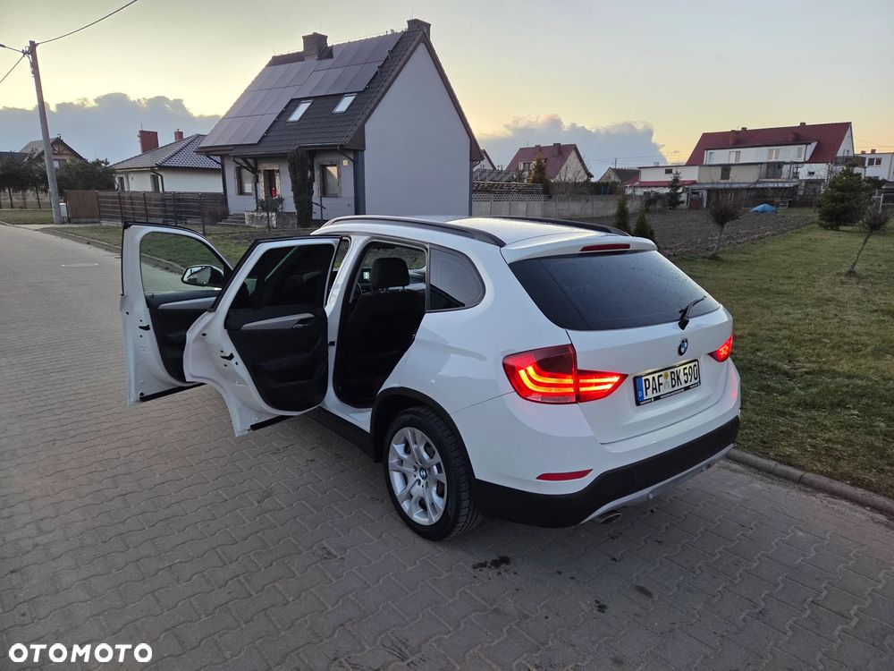 BMW X1 xDrive18d xLine - 4