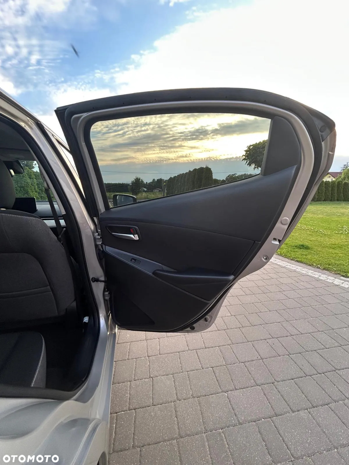 Mazda 2 e-SKYACTIV G 90 M HYBRID Homura - 17