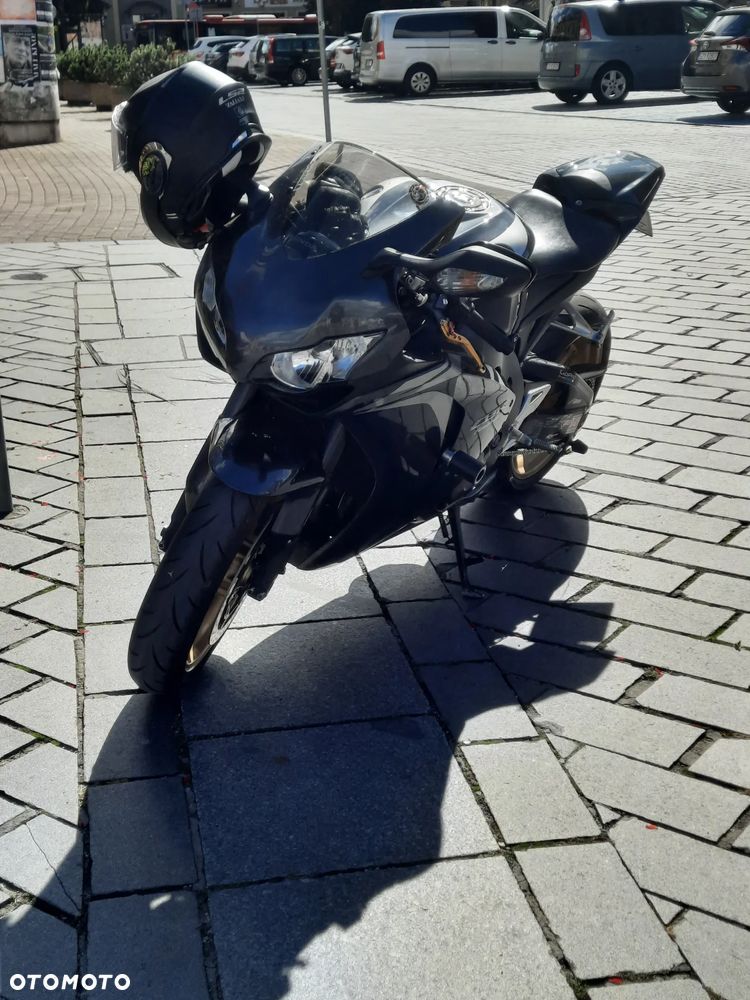 Honda CBR - 11