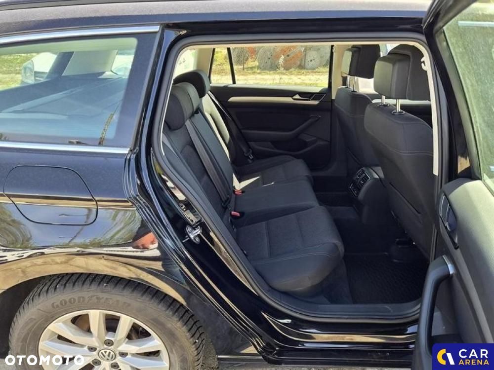 Volkswagen Passat - 22