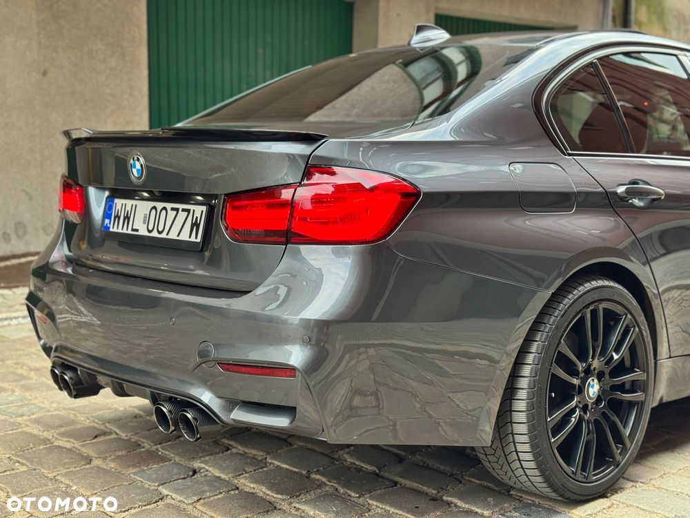 BMW Seria 3 328i Sport Line - 15