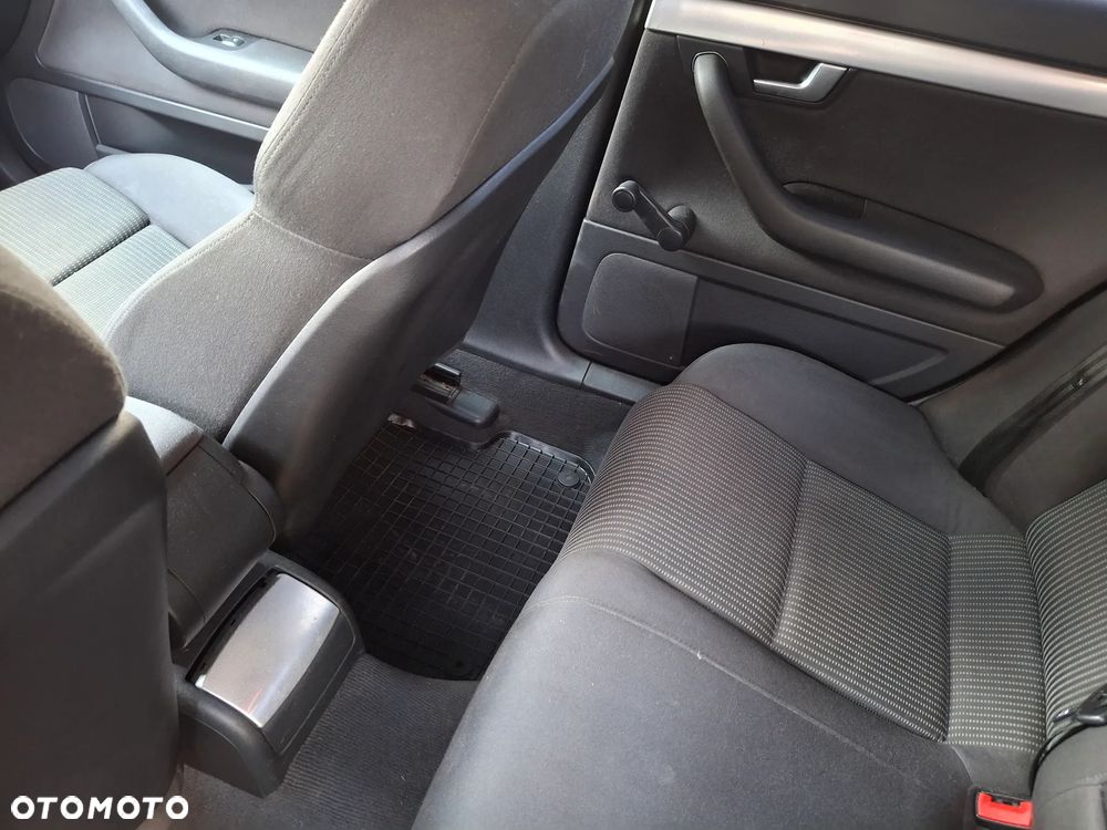 Audi A4 Limousine 2 - 10