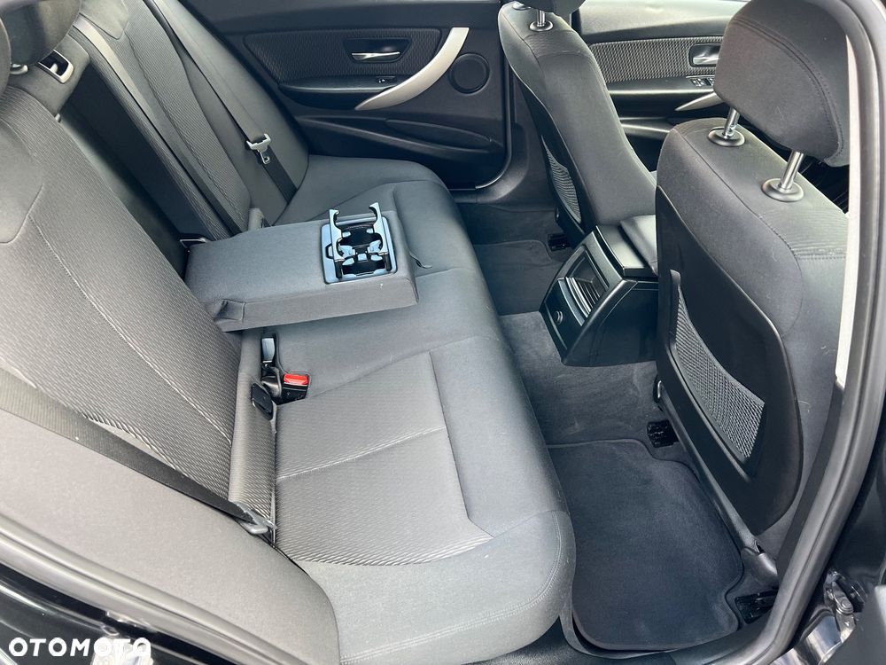 BMW Seria 3 318d Blue Performance Luxury Line - 21