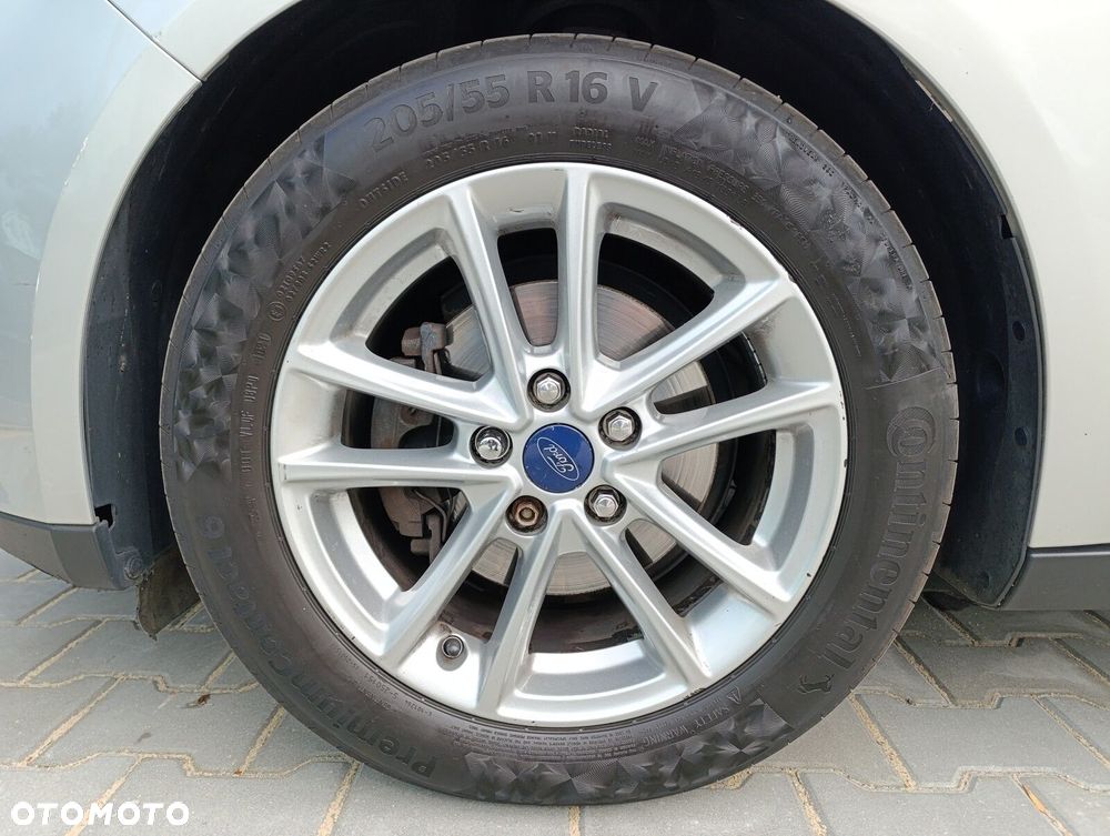 Ford Focus 1.0 EcoBoost Trend - 24