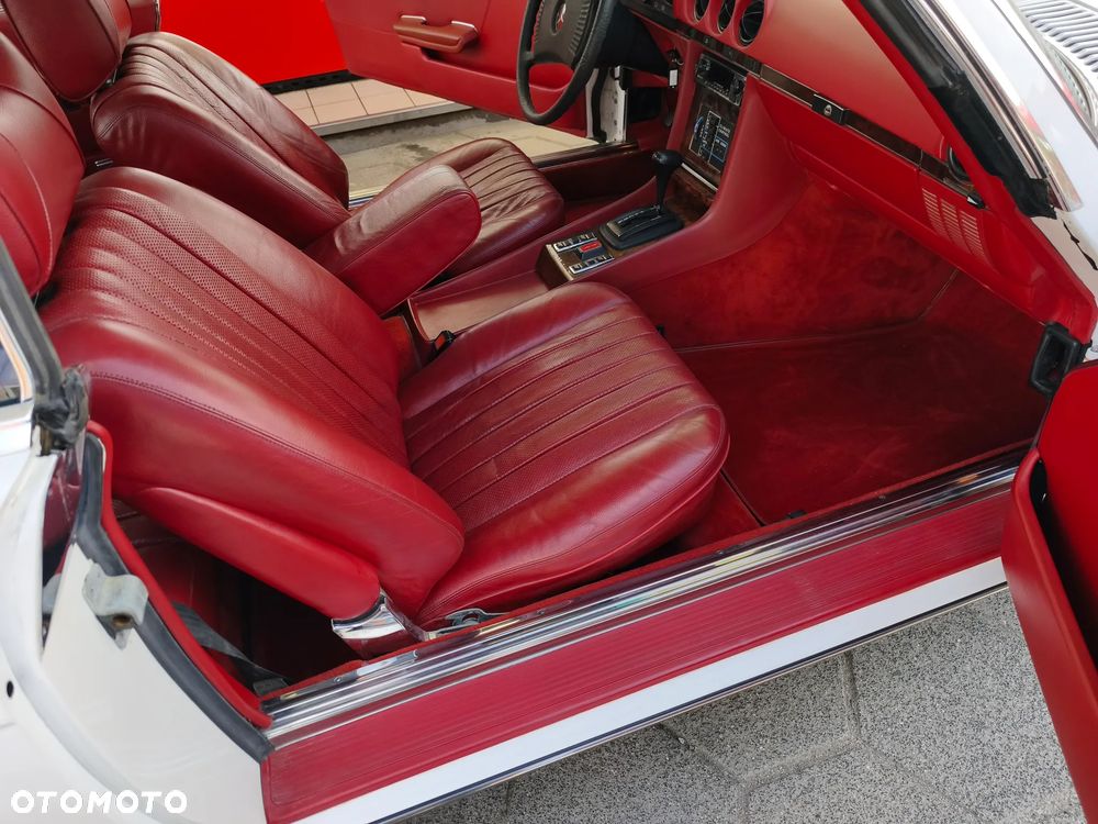 Mercedes-Benz SLC - 15