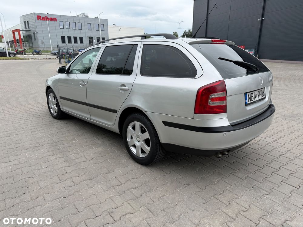 Skoda Octavia 2.0 TDI DPF Ambiente - 4