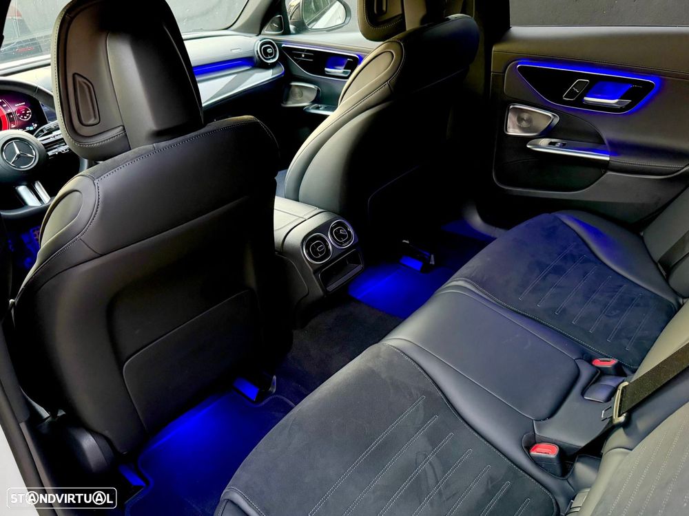 Mercedes-Benz C 300 de 4Matic T 9G-TRONIC AMG Line - 12