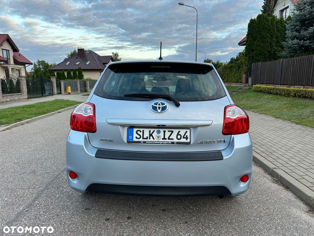 Toyota Auris 1.8 HSD Luna - 10
