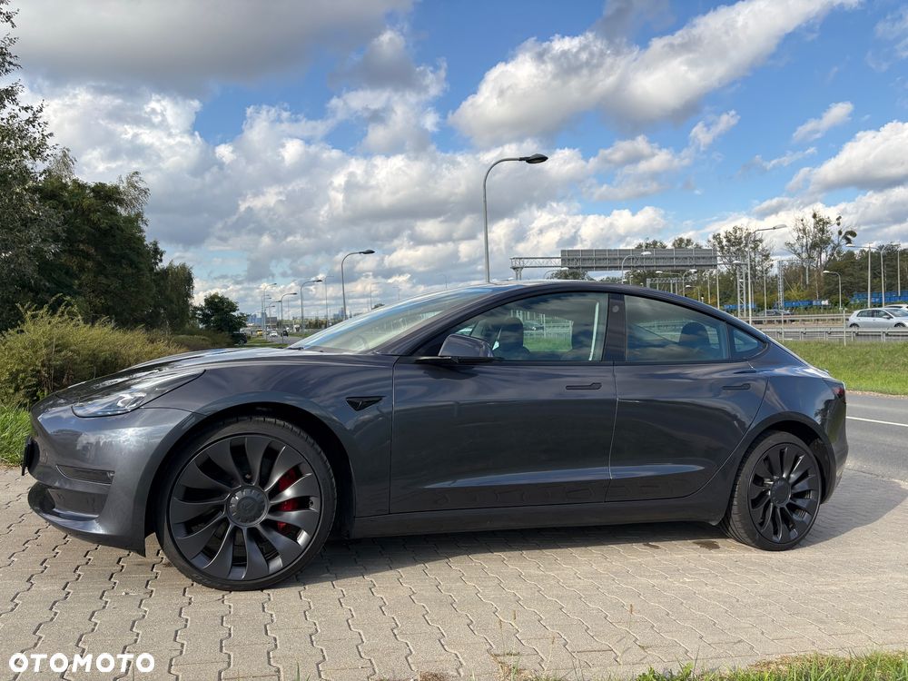 Tesla Model 3 - 16