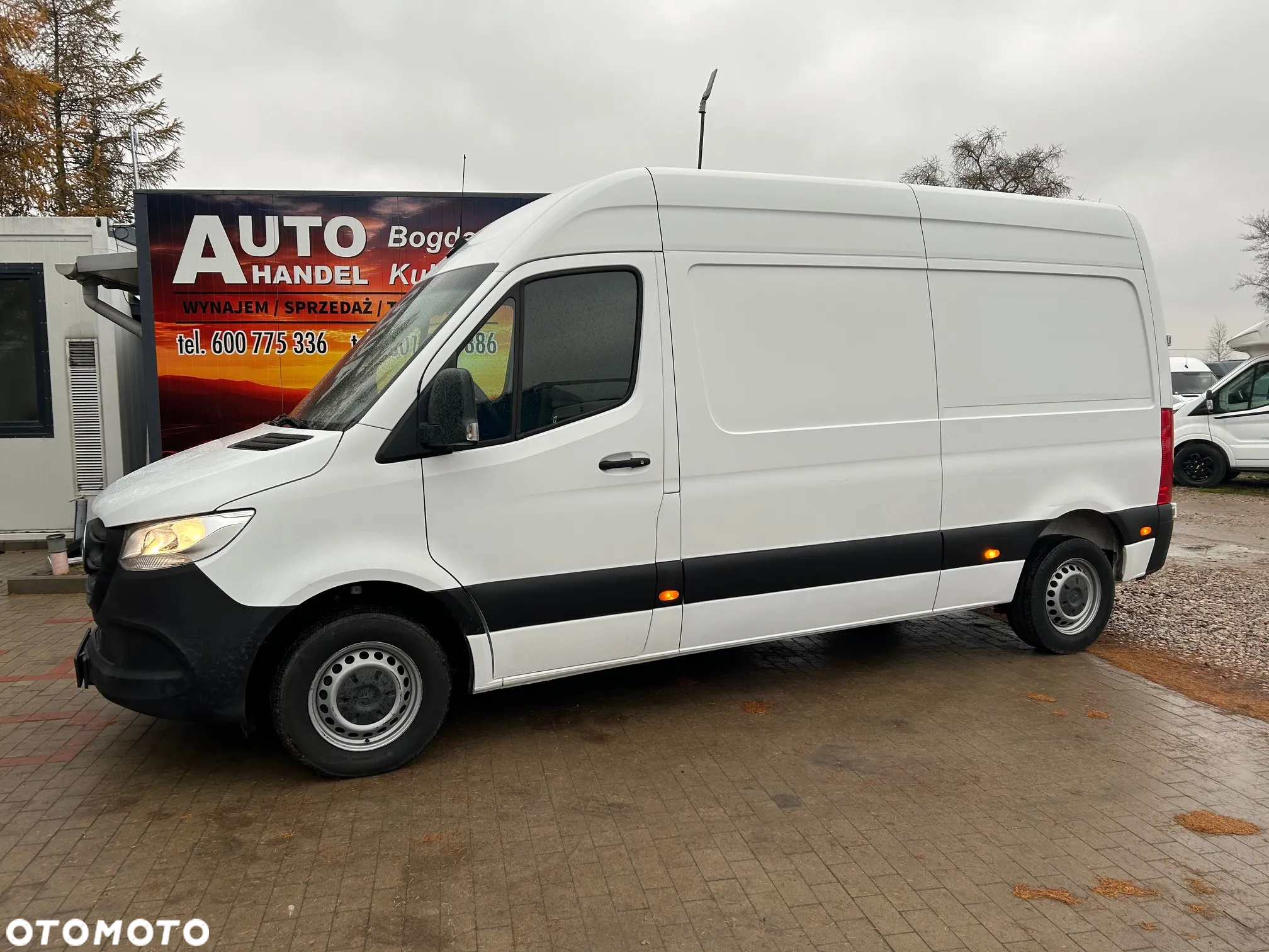 Mercedes-Benz Sprinter 214 - 4