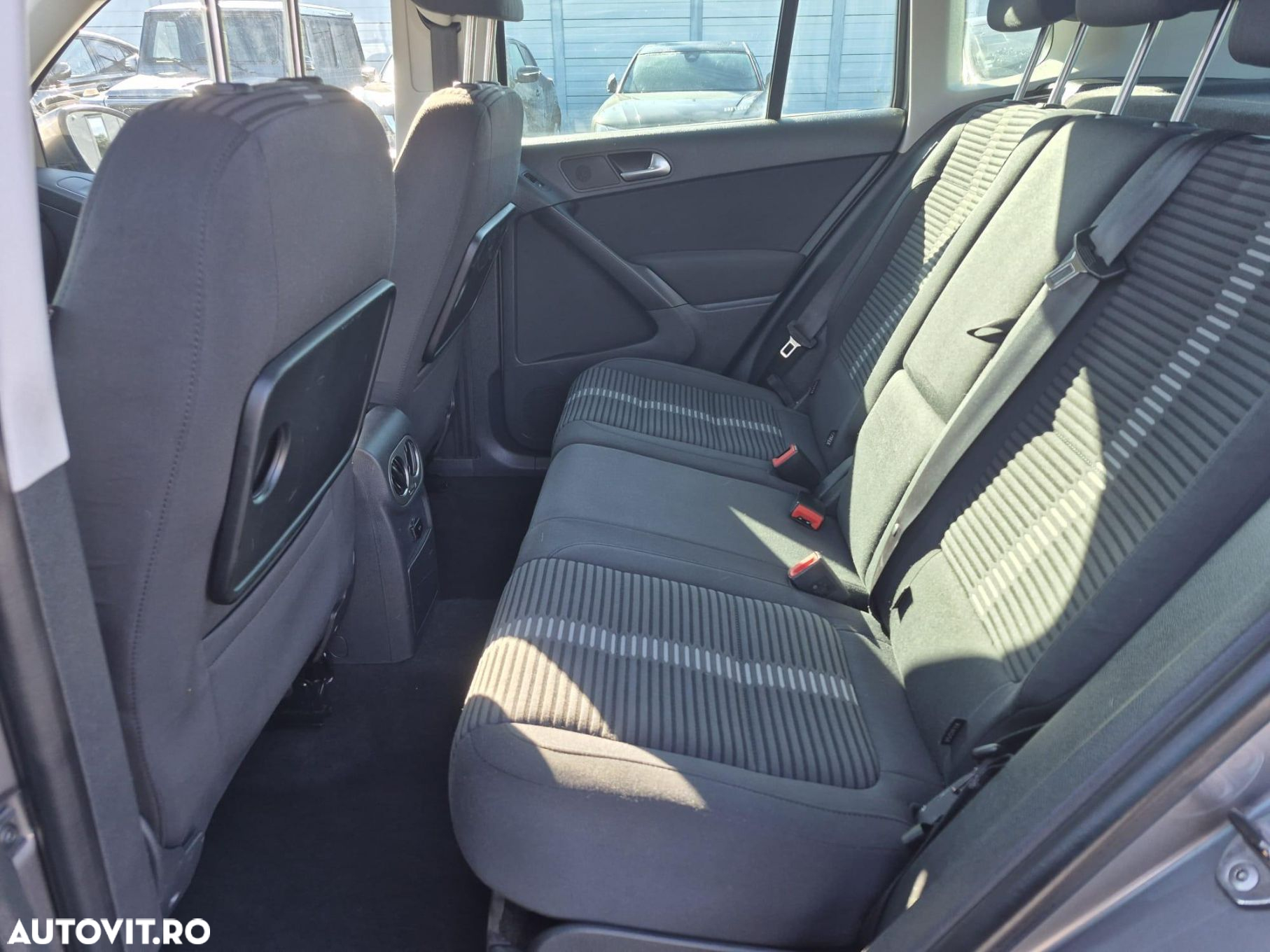Volkswagen Tiguan - 10