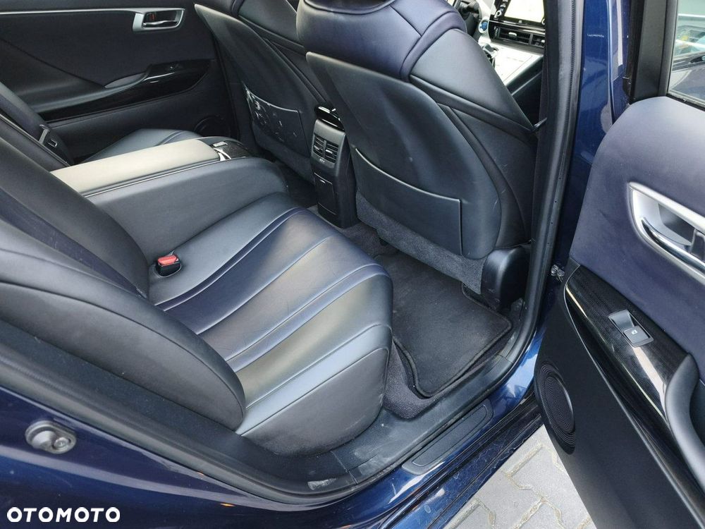 Toyota Mirai - 10