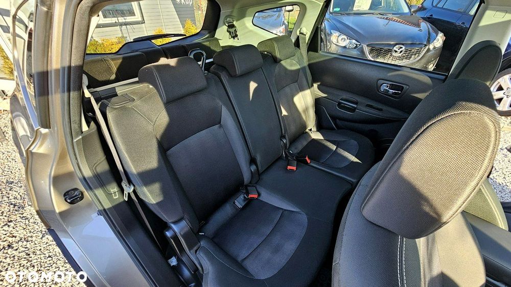 Nissan Qashqai+2 - 23