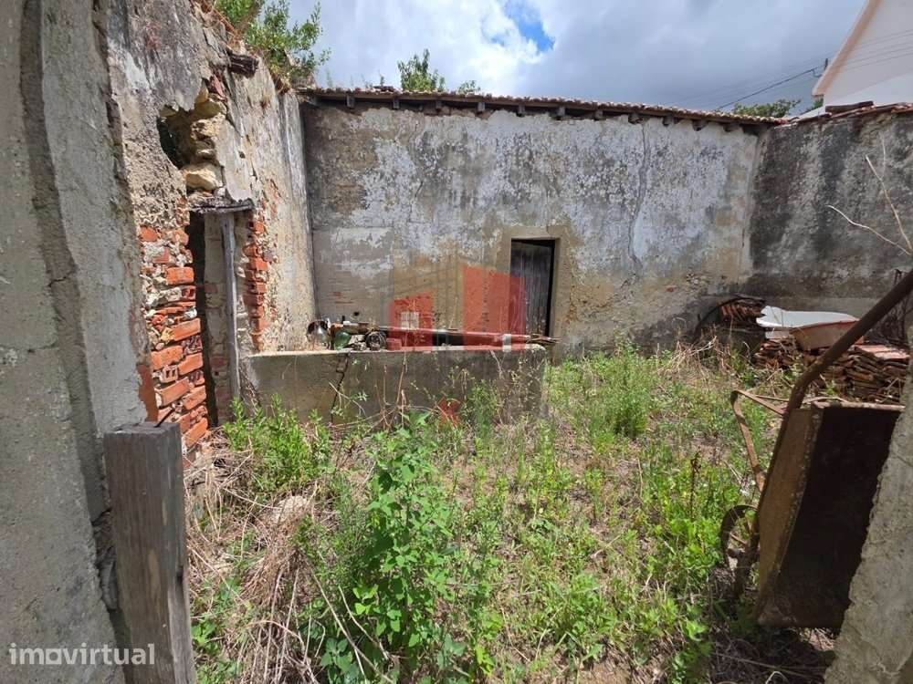 Ruína em lote de 200 m2 - Grande imagem: 4/6
