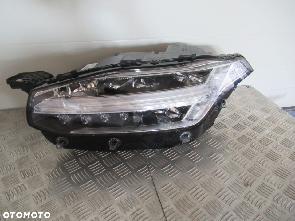 LAMPA PRZEDNIA PRZÓD LEWA VOLVO XC90 II FULL LED 31656994 2015-2019 - 2