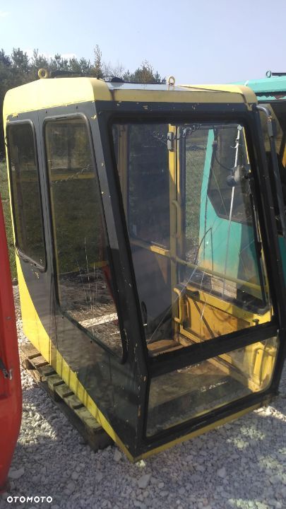 KABINA KOBELCO - 1