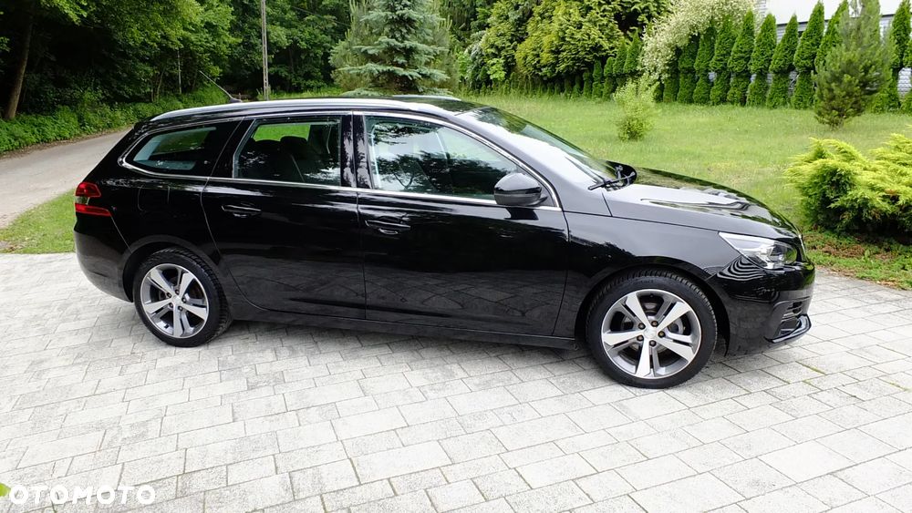 Peugeot 308 SW 1.2 PureTech GPF Allure Pack S&S - 5