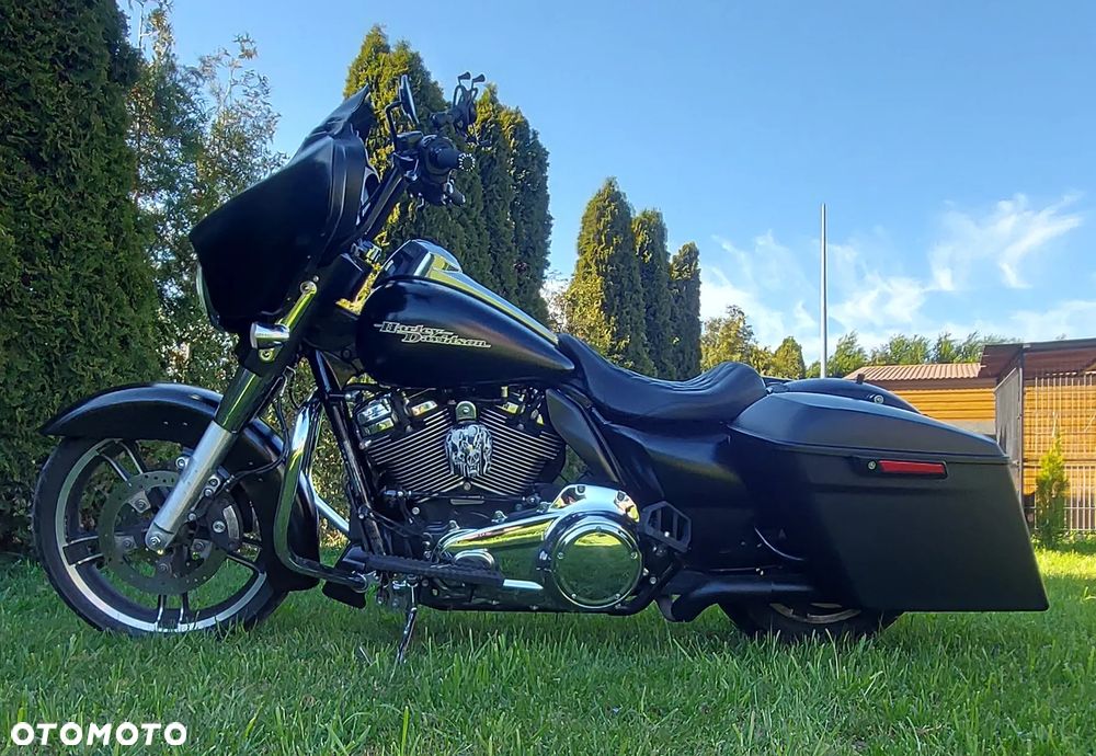 Harley-Davidson Touring Street Glide - 10