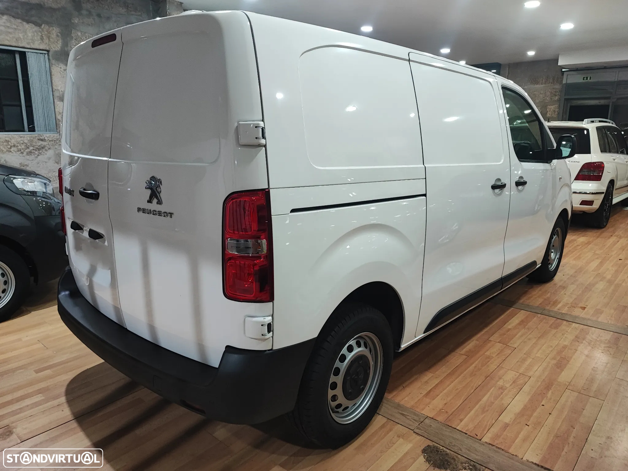 Peugeot EXPERT VAN L1H1 2.0 BLUEHDi 122CV - 3 LUG - 5