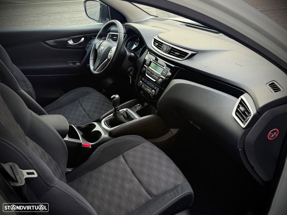 Nissan Qashqai 1.5 dCi N-Connecta - 9