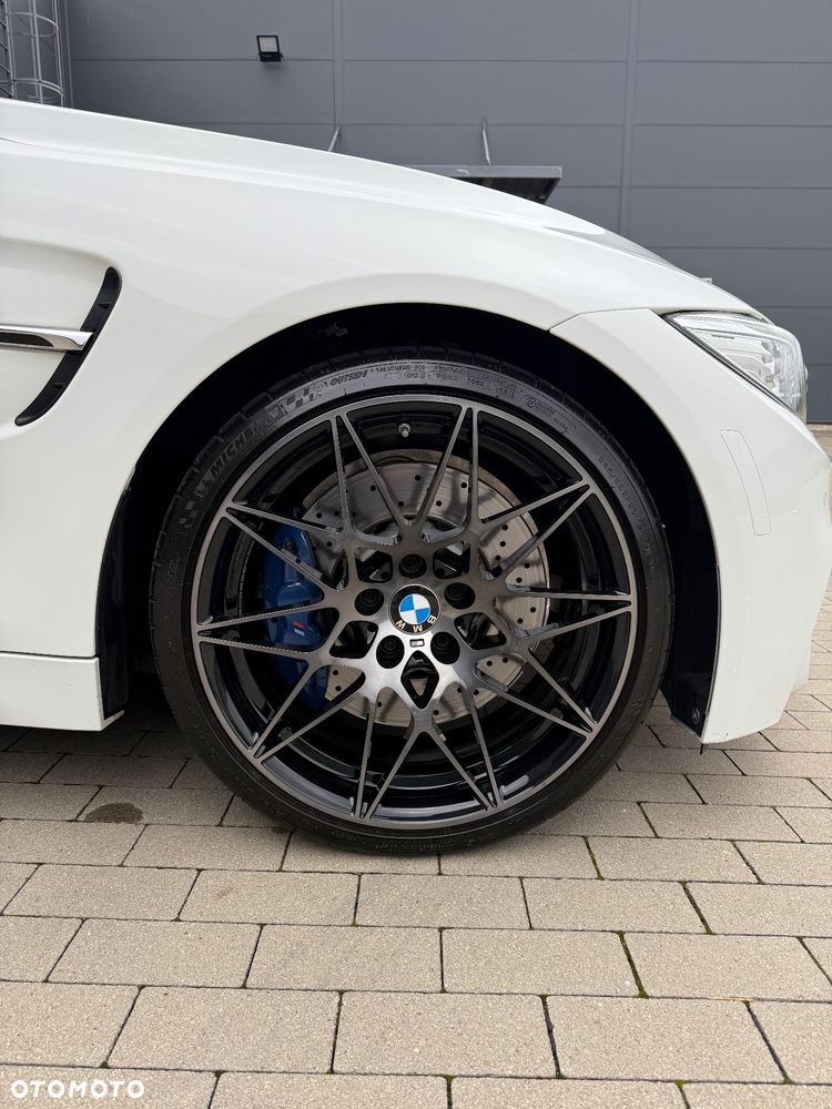 BMW M4 Standard - 8