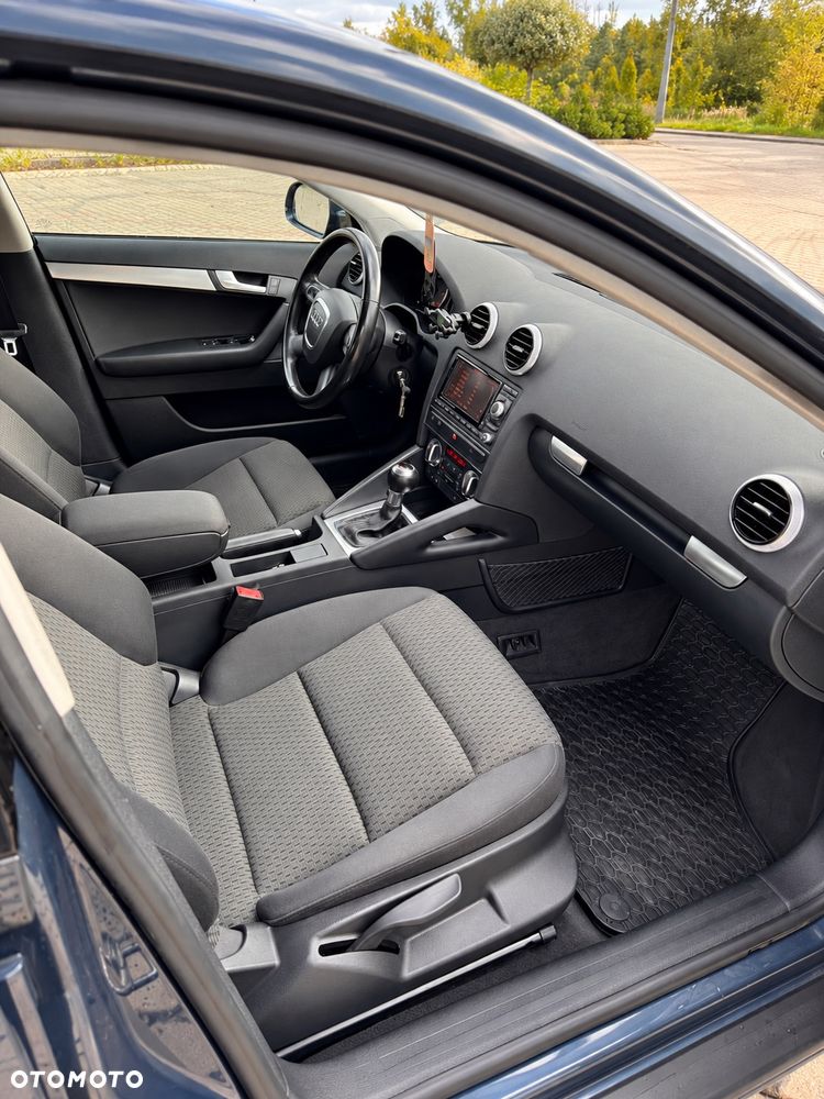 Audi A3 Sportback - 3