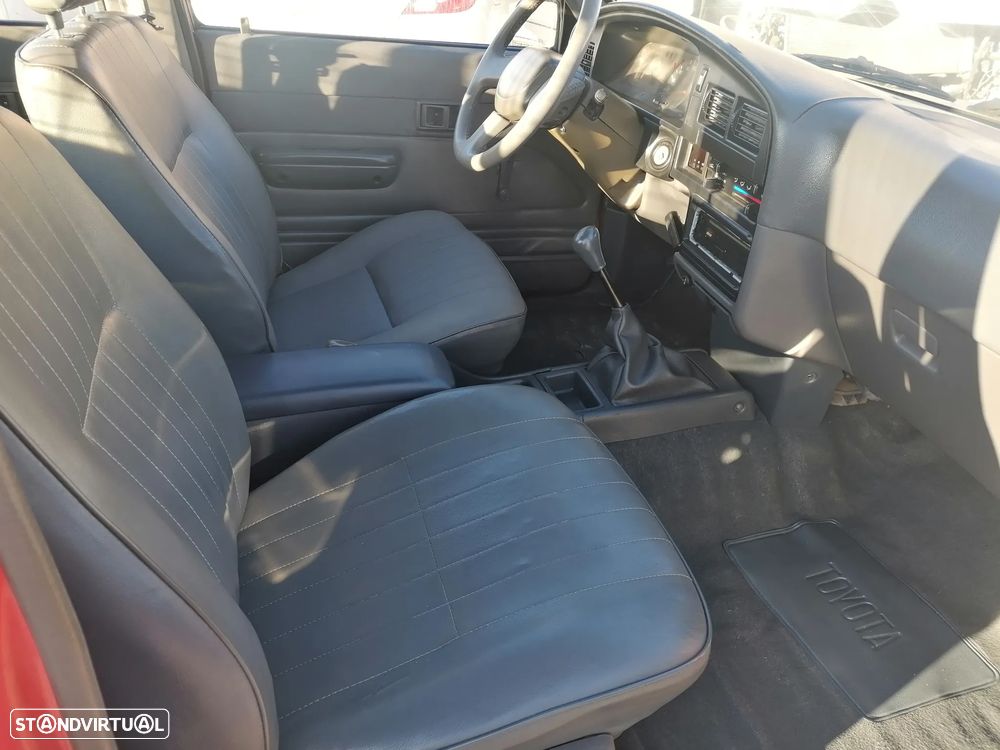 Toyota Hilux - 7