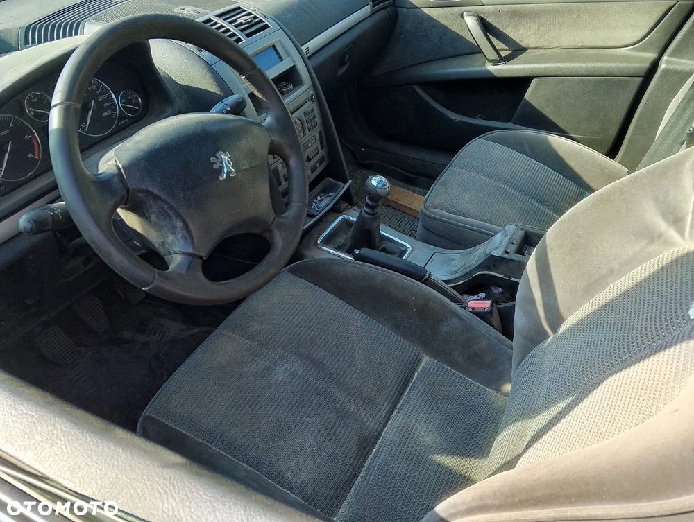 Peugeot 407 (04-08r.) 2.0 HDI 136KM. Silnik DW12TED4 Skrzynia ML6CL lakier EZW.Cały na części. GWARANCJA !!!  Przód Tył Zestaw Komplet Drzwi Klapa Zderzak Błotnik Maska Grill Atrapa Szyba Pas Lampa Lusterko Boczki Fotel Kanapa Kokpit Deska Rozdzielcza Przełącznik Włącznik Sterownik Przewody Wiązka Instalacja Moduł Komputer Czujnik Listwa Pompa Alternator Wtryski Głowica Rozrusznik Kompresor Sprzęgło Dwumas Silnik Skrzynia ABS Klimatyzacji Paliwa Wspomagania Kolektor Turbina Przepustnica Zawór Chłodnica Koło Hak Belka Sanki Zawieszenie Mcpherson Półoś Amortyzator Wydech Tłumik Zacisk Most - 9