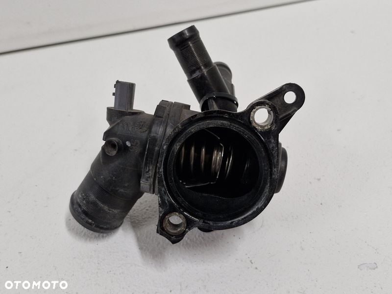 NISSAN JUKE F15 I 1 LIFT 1.2 DIG-T OBUDOWA TERMOSTATU KRÓCIEC 110617009R - 4
